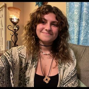 Meet your Posher, Luna